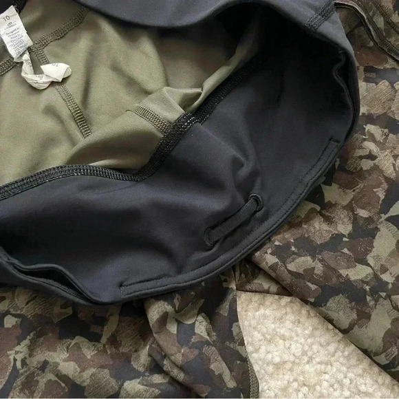 Lululemon Run Top Speed Capri Crop Full On Luxtreme Wm Sz 10 Mystic Jungle Green - Picture 3 of 13